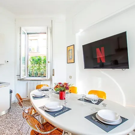 Apartment Spacious Near The Centre,sleeps 6 Lecco