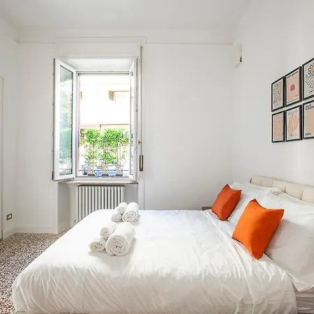 Spacious Near The Centre,sleeps 6 Lecco