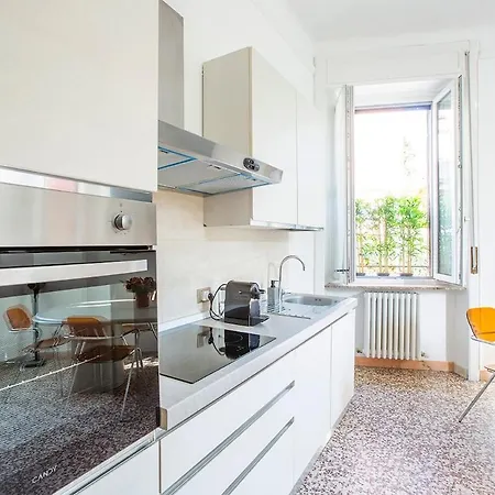 公寓 Spacious Near The Centre,sleeps 6 莱科