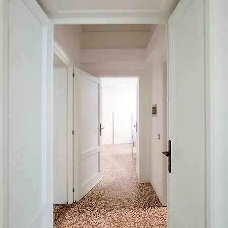 公寓 Spacious Near The Centre,sleeps 6