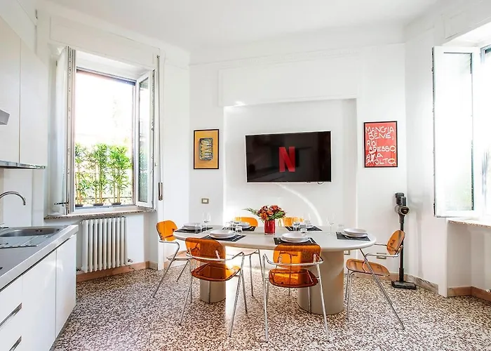 Spacious Near The Centre,sleeps 6 *