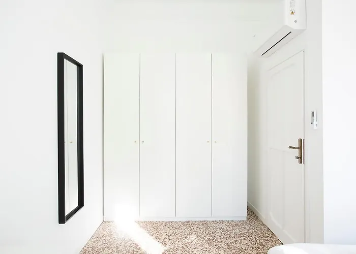 Spacious Near The Centre,sleeps 6 Apartment Lecco