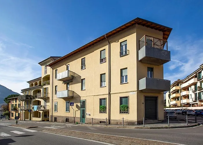 Spacious Near The Centre,sleeps 6 * Lecco