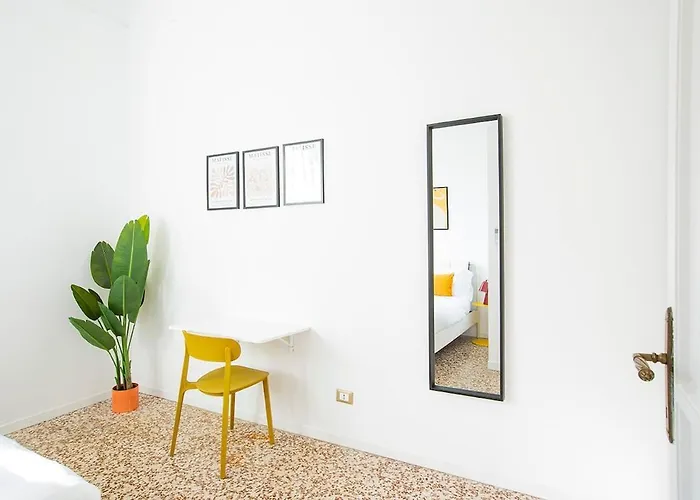 Spacious Near The Centre,sleeps 6 *