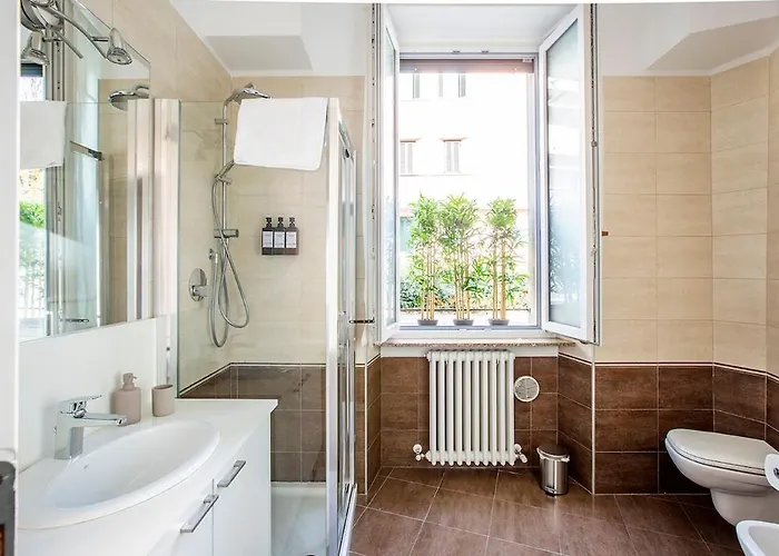 Spacious Near The Centre,sleeps 6 Appartement Lecco